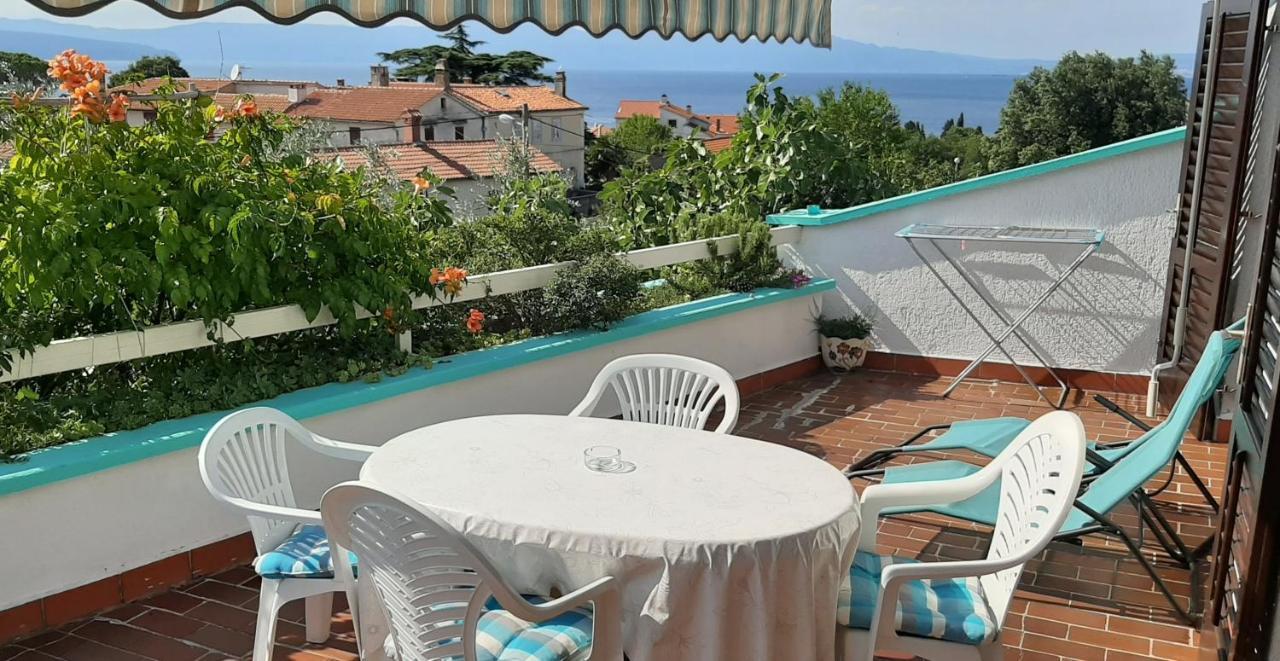 Apartments Ljuba I Mare Malinska Exterior foto