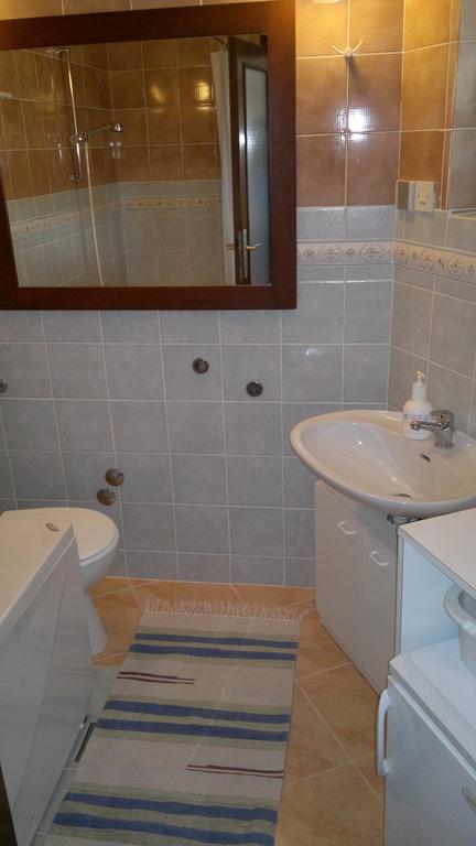 Apartments Ljuba I Mare Malinska Quarto foto